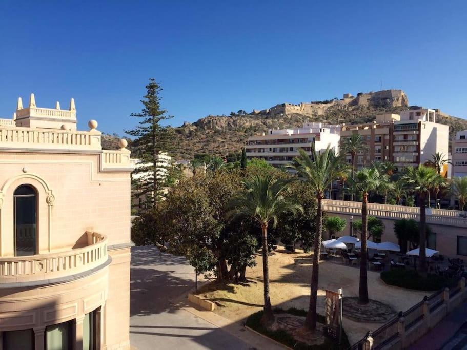 Bright Flat With View To The Castle And The Museum Appartement *